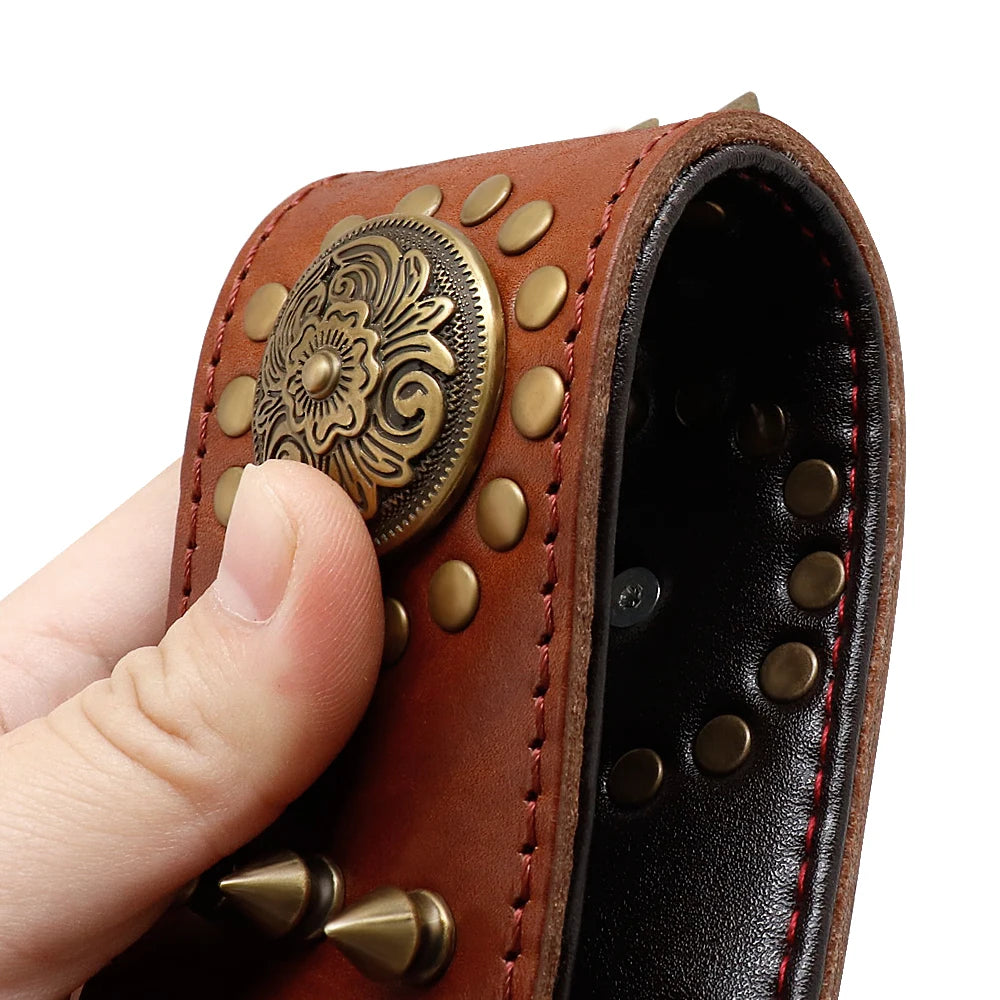 Collier Large pour Chien en Cuir Véritable avec Clous